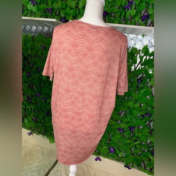 Lularoe Woman Size XXS Aztec Pattern High Low Peach Short Sleeve Shirt - Picture 2 of 8